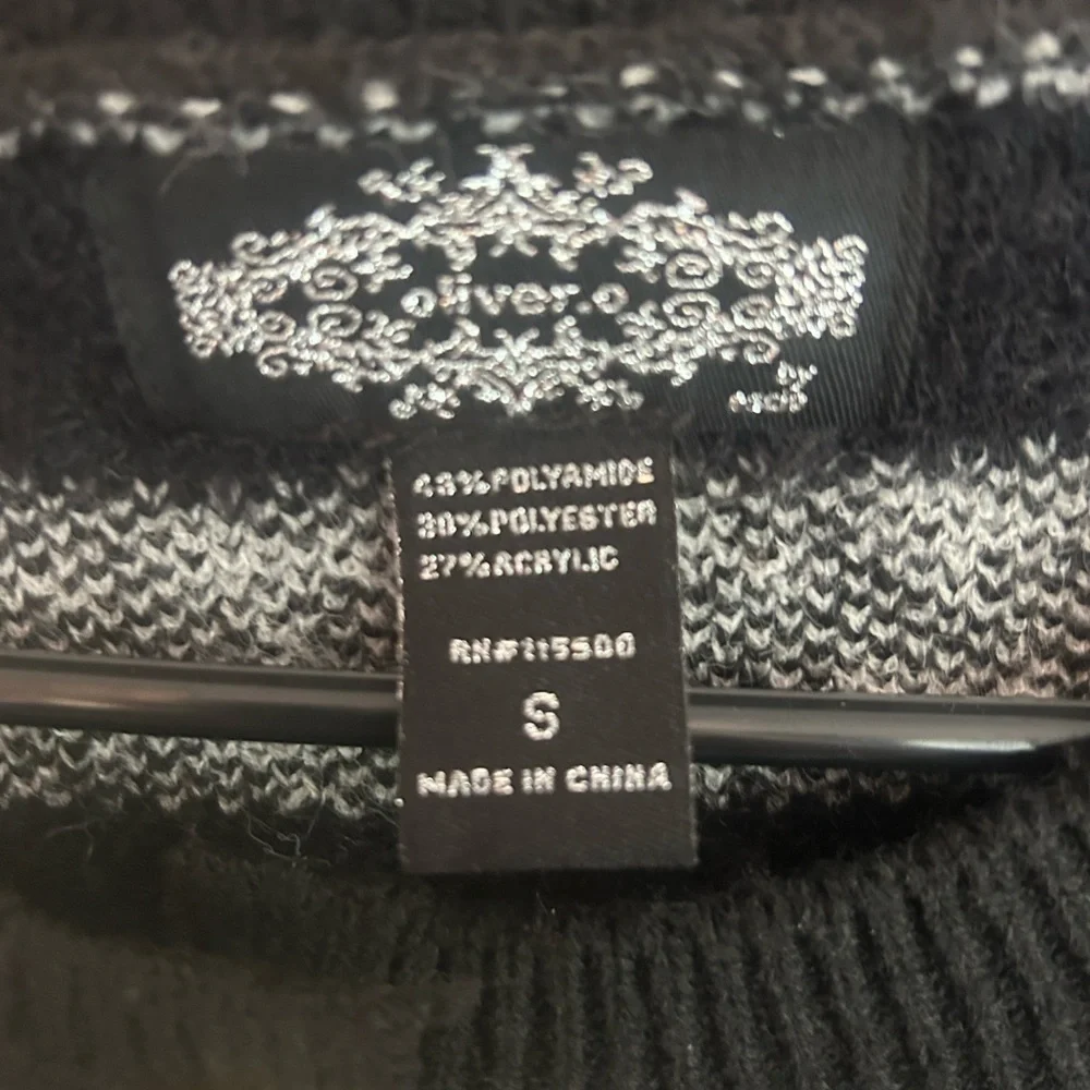 Oliver O Brand Herringbone Sweater with Gold Buttons - Picture 8 of 8